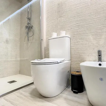 Apartcity Triana *