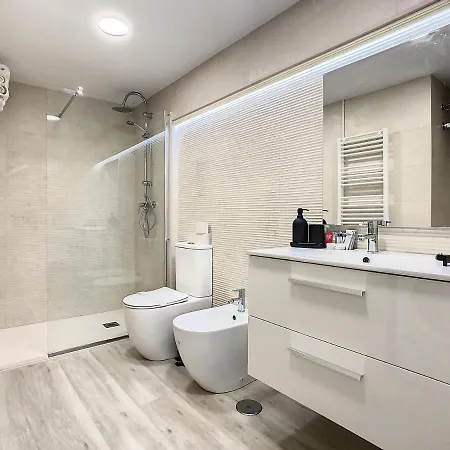Apartcity Triana *