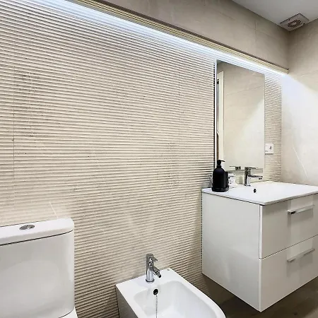 Apartcity Triana *