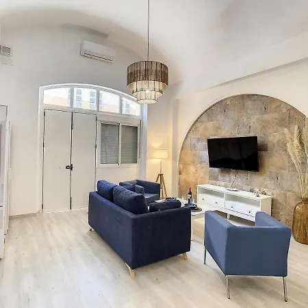 Apartment Apartcity Triana *