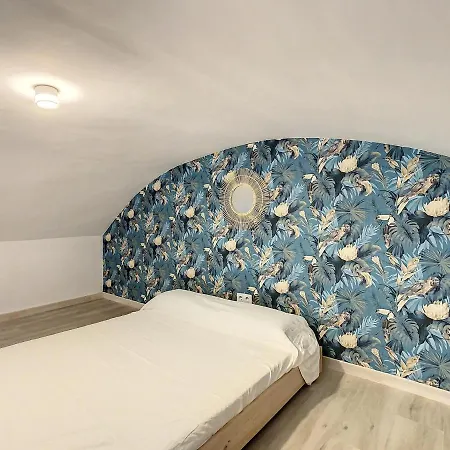 Apartcity Triana Seville