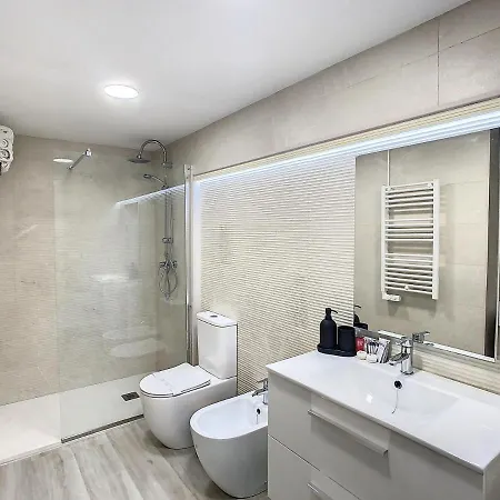 Apartcity Triana *
